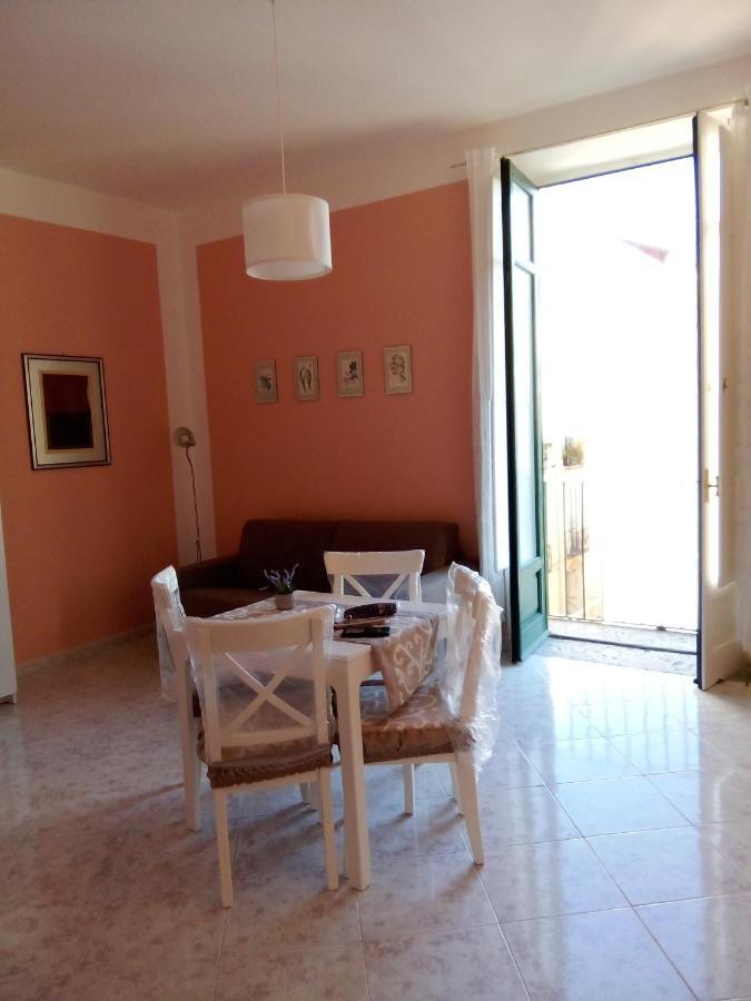Apartmán Al Crocifisso...Da Nonna Pia Salerno Exteriér fotografie